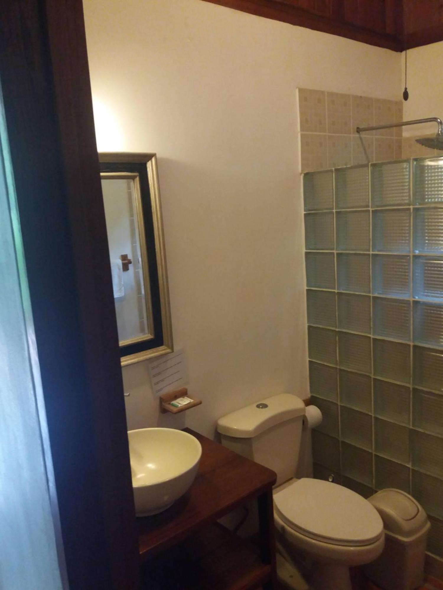 Los Delfines Lodge Puerto Viejo de Talamanca Kültér fotó