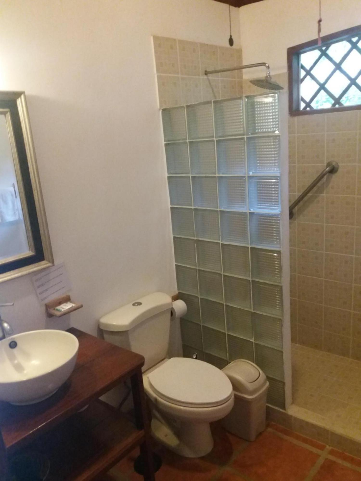 Los Delfines Lodge Puerto Viejo de Talamanca Kültér fotó